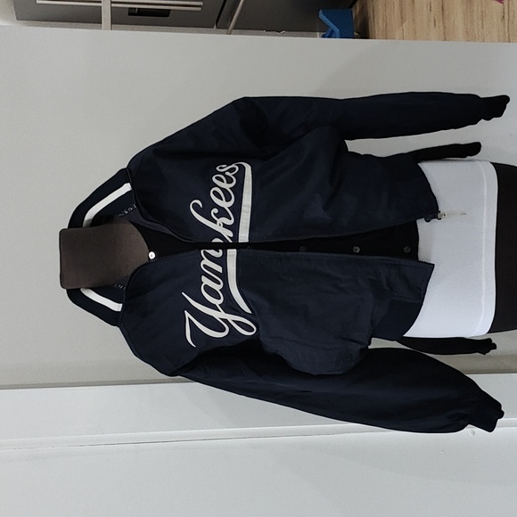 MLB Other - Yankees baseball jackets bonus dog jacket